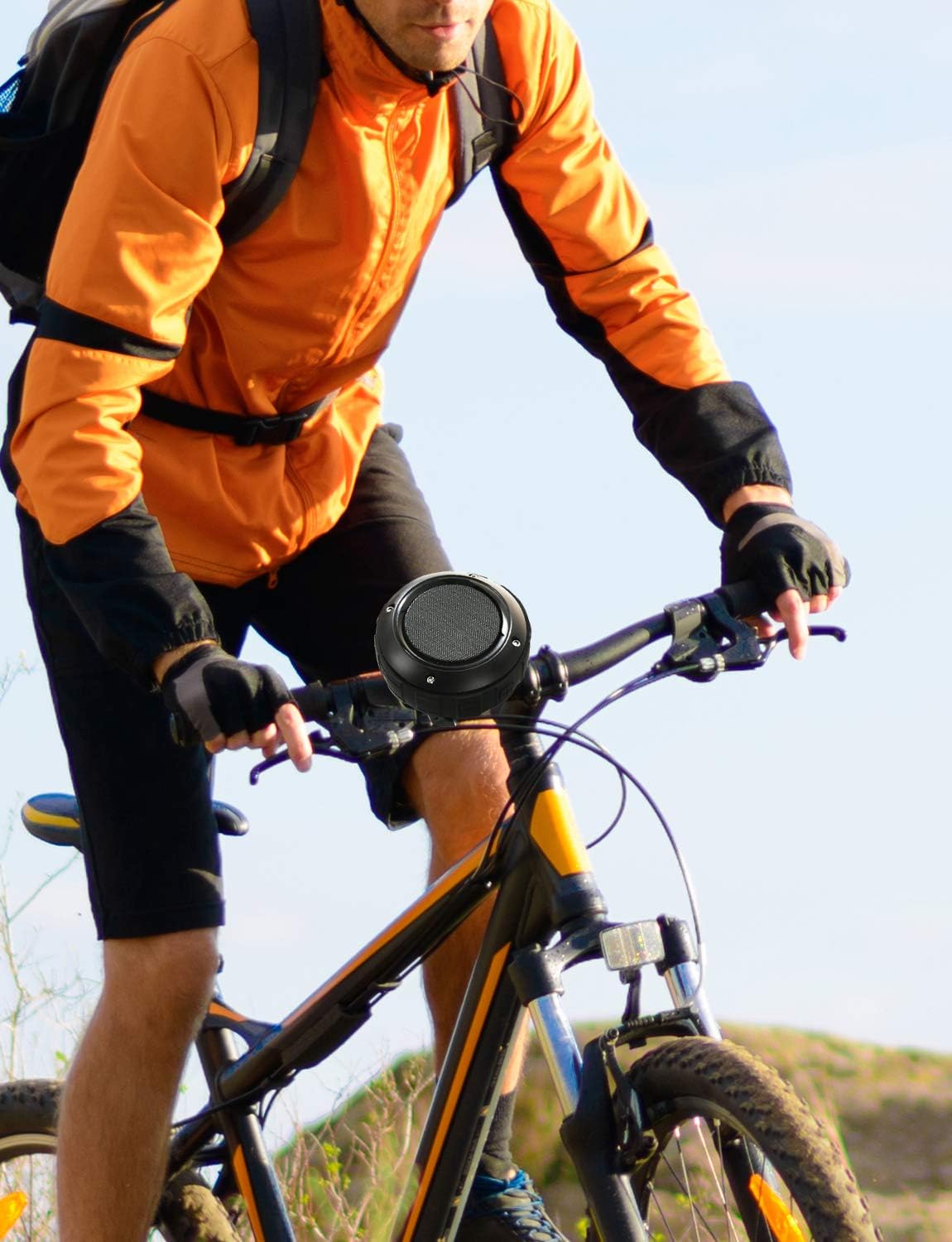 Kunodi Outdoor Waterproof Bluetooth Speaker, Wireless Portable Shower Travel Bike Speaker with Subwoofer, Enhanced Bass, Built in Mic for Bicycle Riding, Sports, Pool, Beach, Hiking (Black & Bracket)